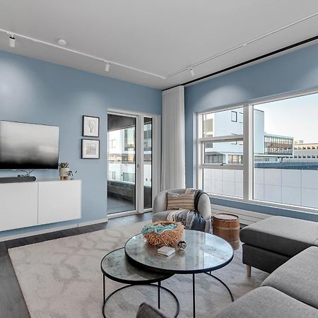Sunny Central Reykjavik Apartment - Harbour View エクステリア 写真