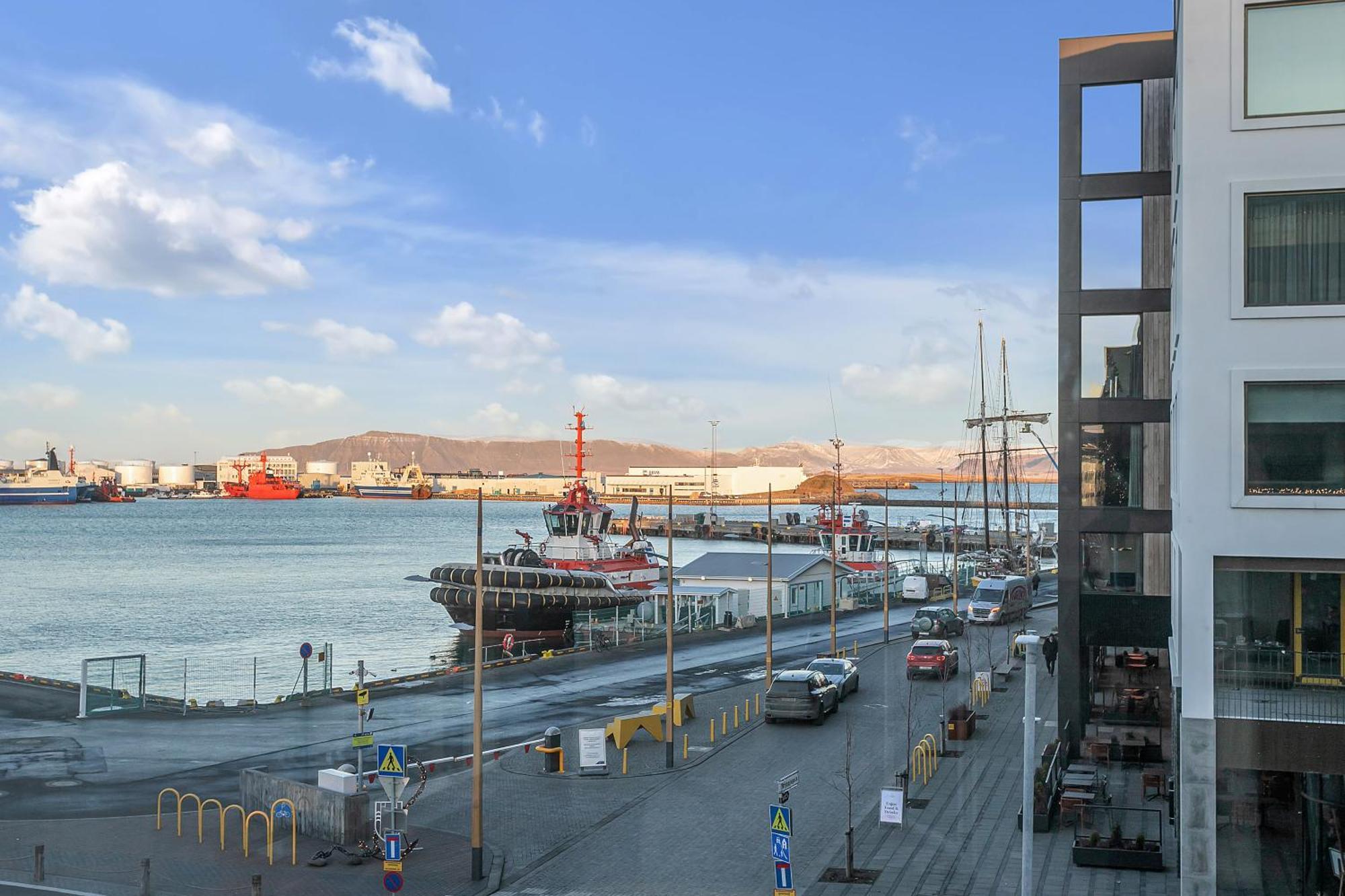 Sunny Central Reykjavik Apartment - Harbour View エクステリア 写真