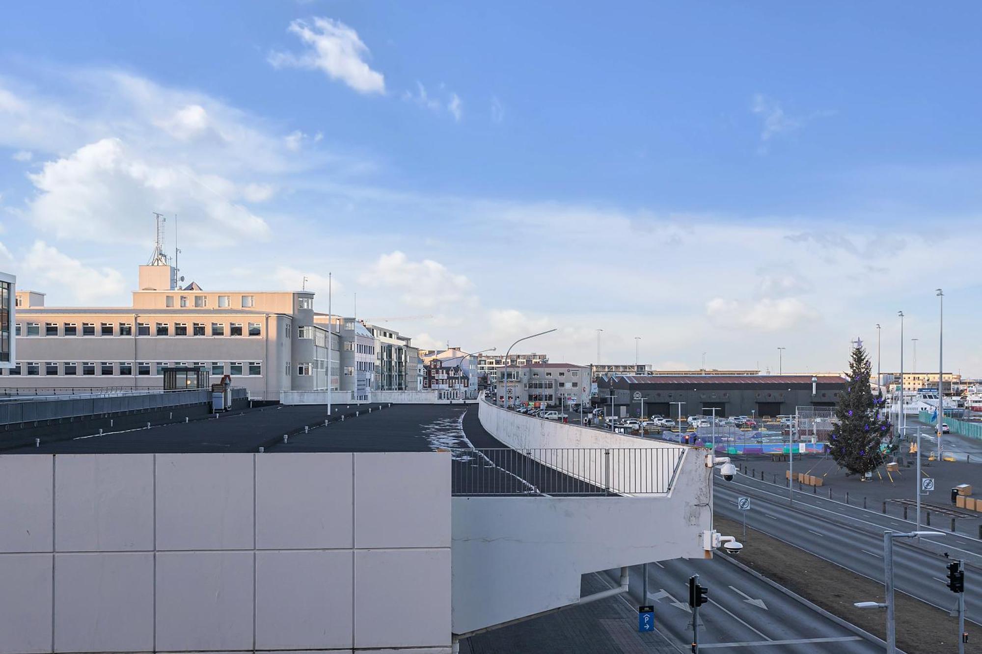 Sunny Central Reykjavik Apartment - Harbour View エクステリア 写真